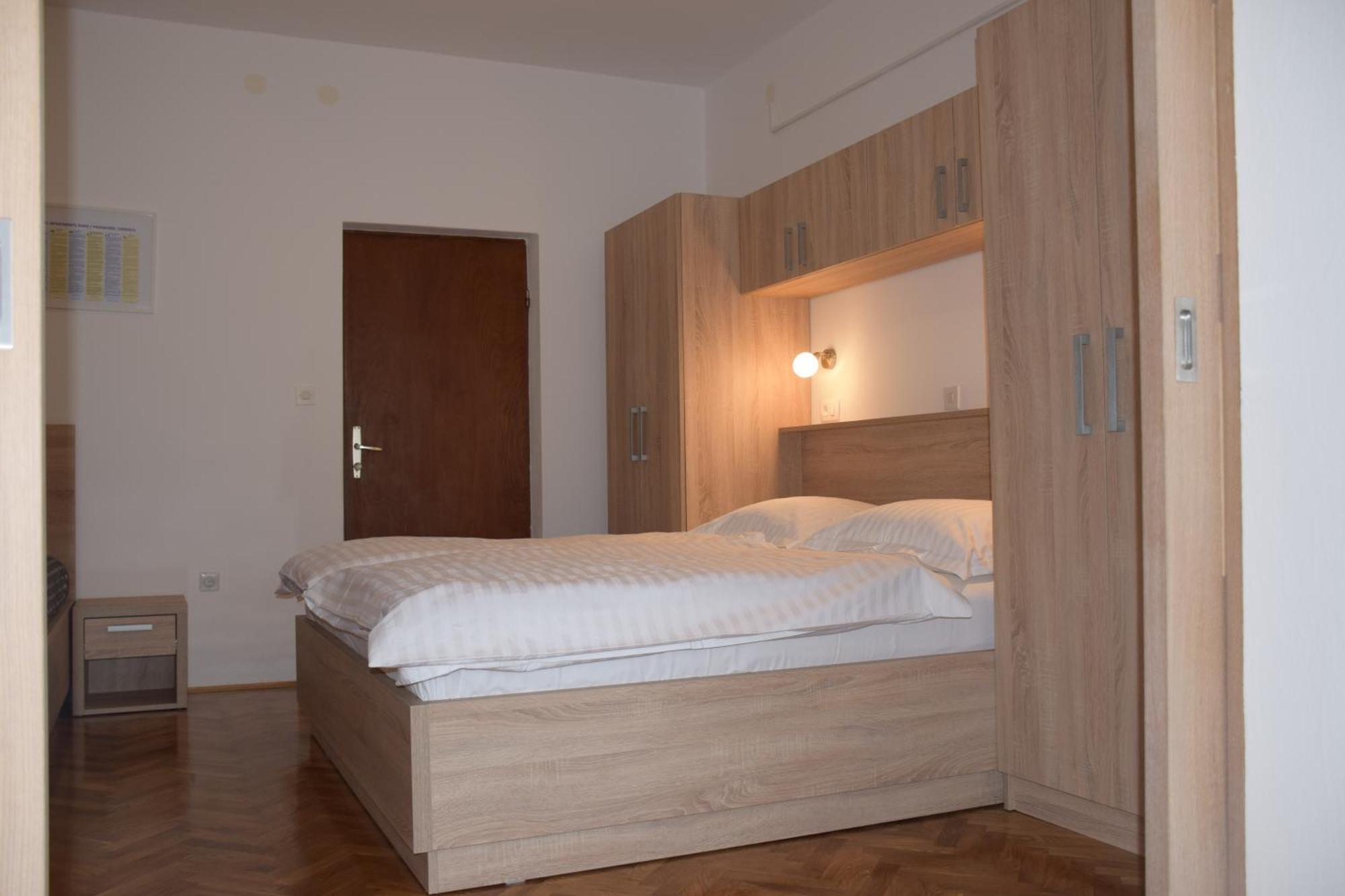 Apartments Popo Starigrad Paklenica Zewnętrze zdjęcie