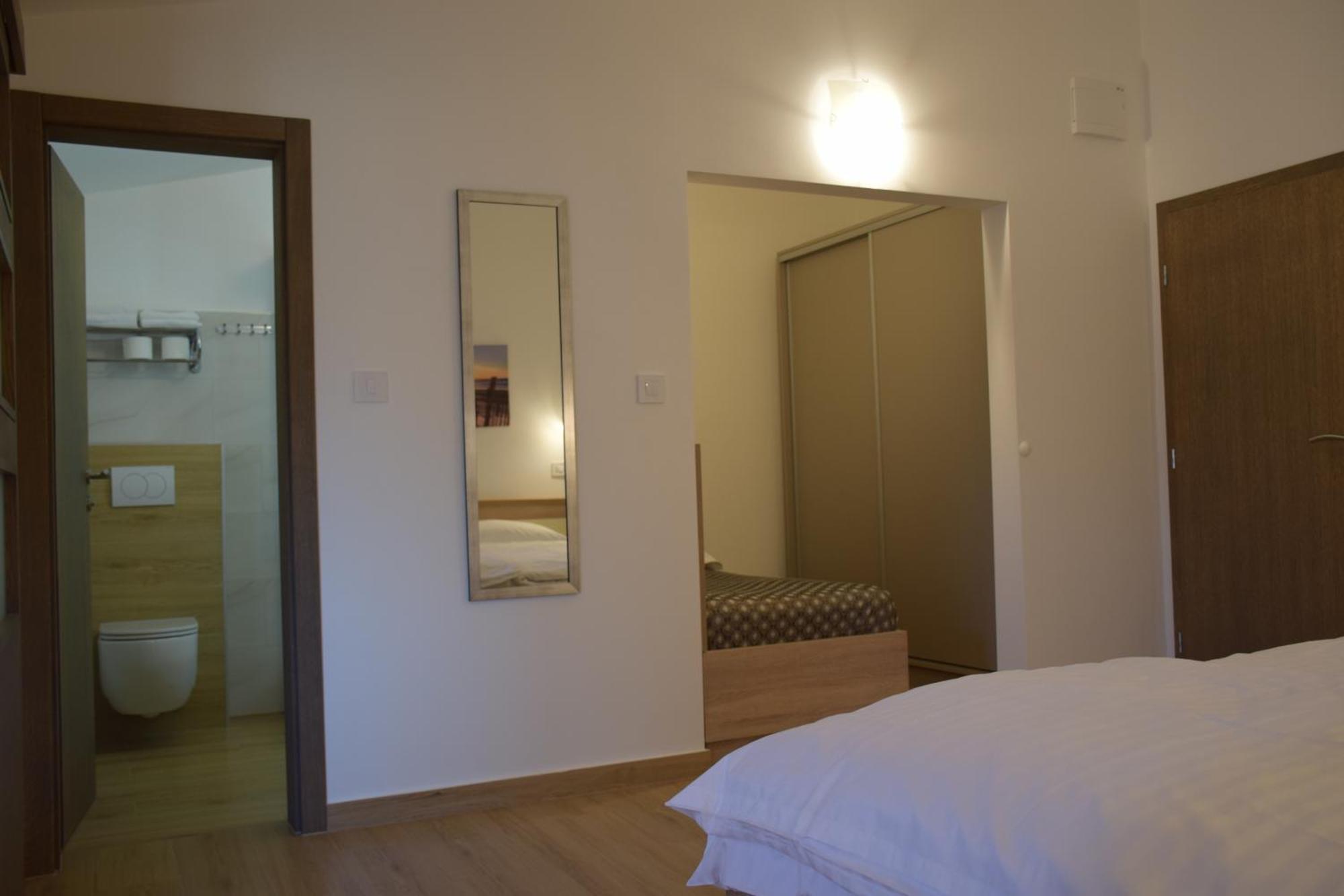 Apartments Popo Starigrad Paklenica Zewnętrze zdjęcie