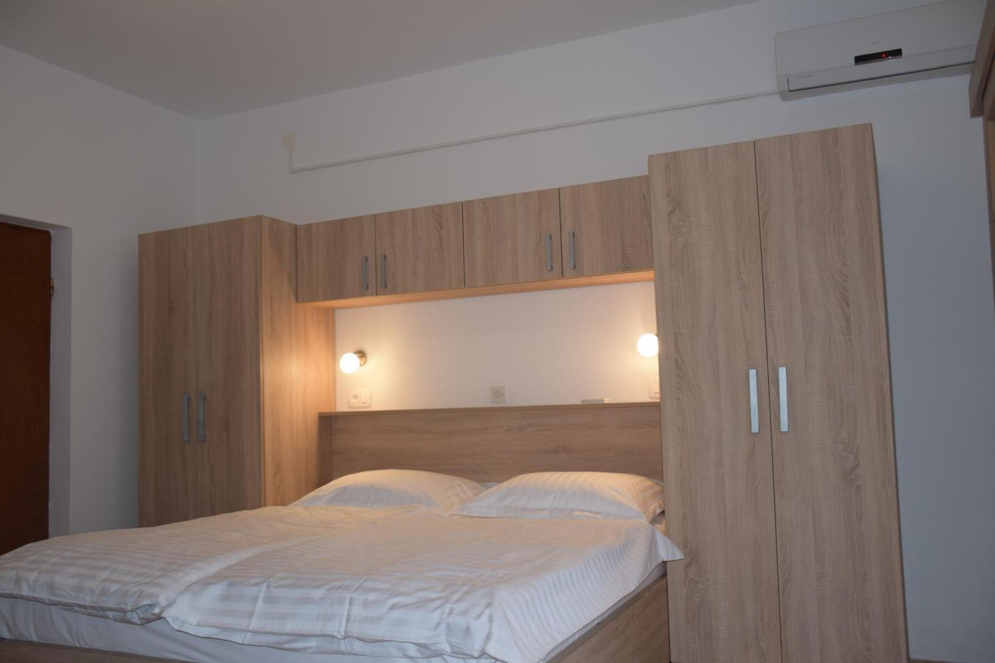 Apartments Popo Starigrad Paklenica Zewnętrze zdjęcie