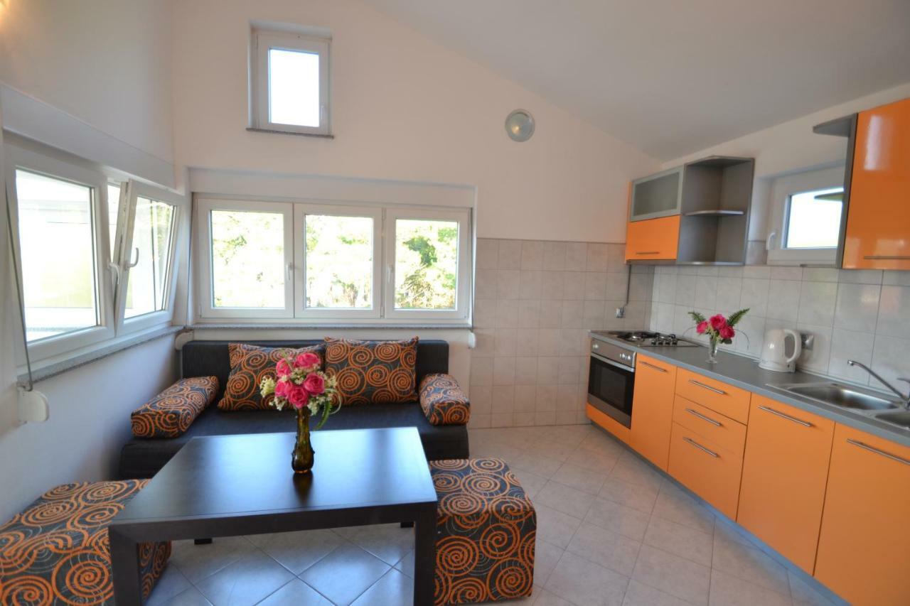Apartments Popo Starigrad Paklenica Zewnętrze zdjęcie
